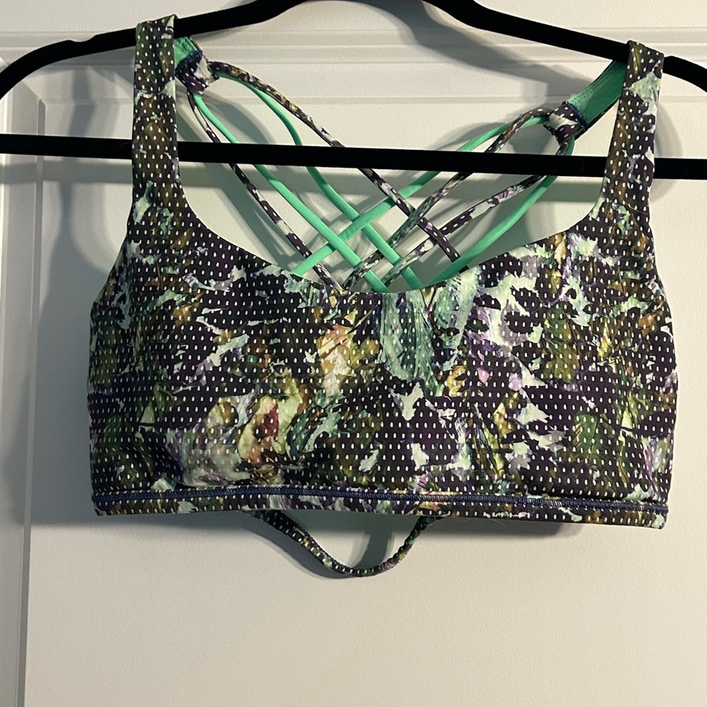Lululemon free to be wild sports bra